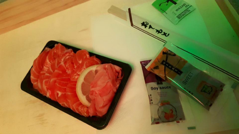 RES-SUSHI-C-SASHIMI-MAUGUIO