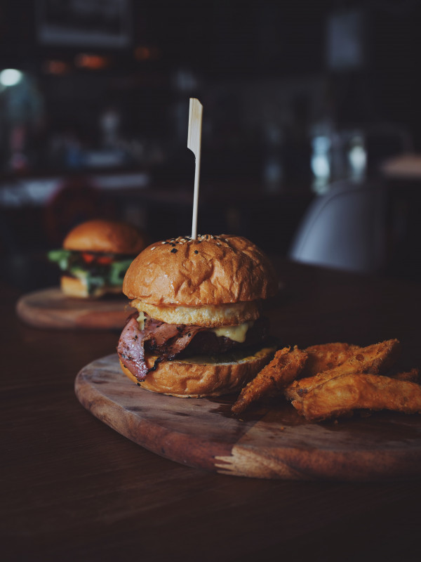 BURGER HOUSE