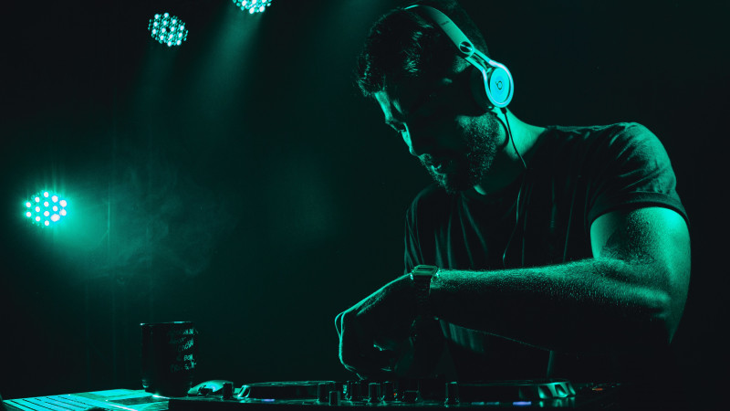 SOIREE ELECTRO - © PEXELS SOIREE ELECTRO